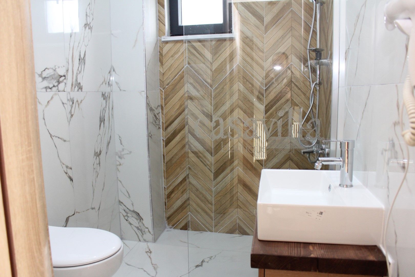 Corner Suite 2
